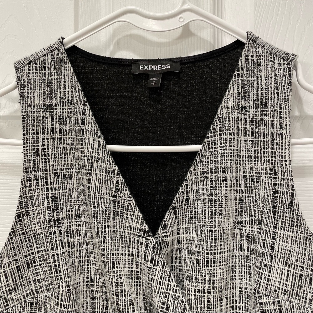 EXPRESS Dress - Picture 4 of 15